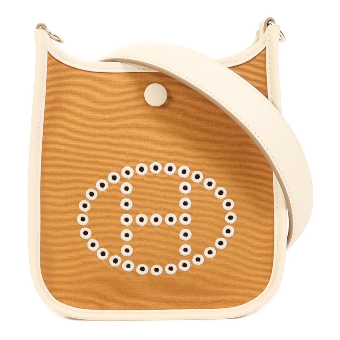 HERMES Neo Evelyne TPM Shoulder Bag Swift Toile Officier Gris Pale Dune: HERMES Neo Evelyne TPM Shoulder Bag Swift Toile Officier Gris Pale Dune Introducing the elegant HERMES Neo Evelyne TPM Shoulder Bag, a perfect blend of style and functionality. Crafted from premium le