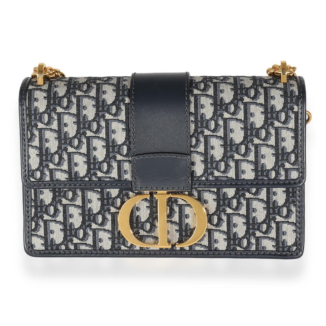 Christian Dior 30 Montaigne Chain Bag Navy Oblique Jacquard 2019: Christian Dior 30 Montaigne Chain Bag Navy Oblique Jacquard 2019 The Christian Dior Navy Oblique Jacquard 30 Montaigne Chain Bag is a stylish shoulder bag crafted from a combination of leather and can