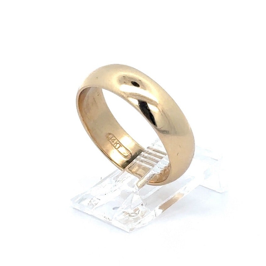 14K Gold 6mm Wide Unisex Plain Dome Stackable Wedding Band Ring: 14K Gold 6mm Wide Unisex Plain Dome Stackable Wedding Band Ring Elevate your wedding or special occasion with this Unisex Classic 14K Gold Wedding Band Ring. Crafted from solid 14K yellow gold, this 6