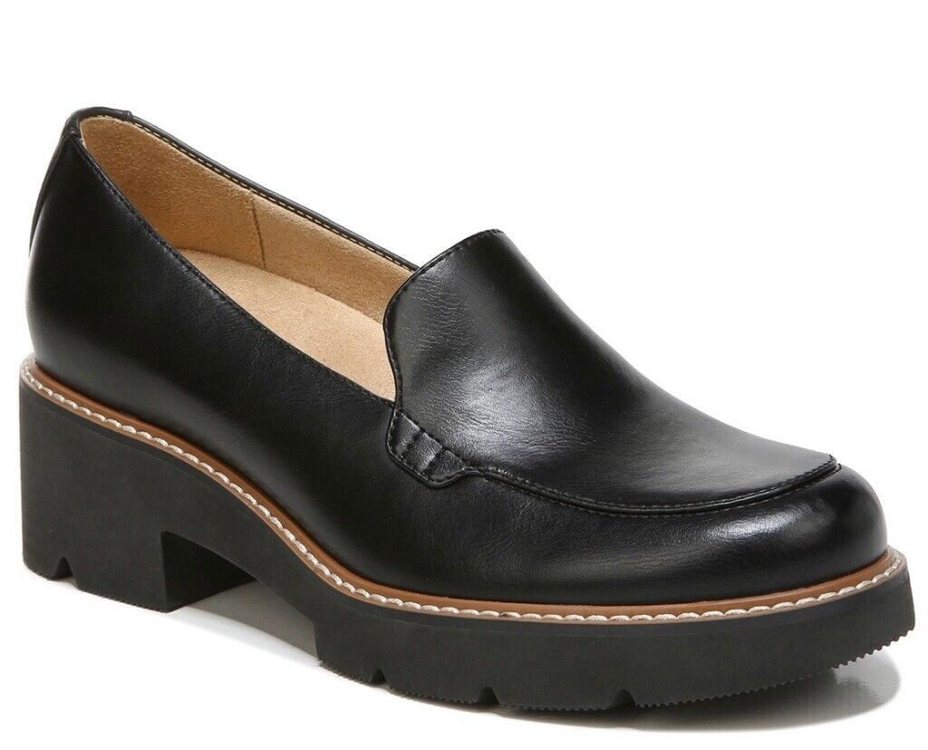 Naturalizer Cabaret Black Faux Leather Loafers 9.5 with Padded Insole: Naturalizer Cabaret Black Faux Leather Loafers 9.5 with Padded Insole Step into comfort and style with the Naturalizer Cabaret Faux Leather Loafers in Black. Designed for the modern woman, these loafe