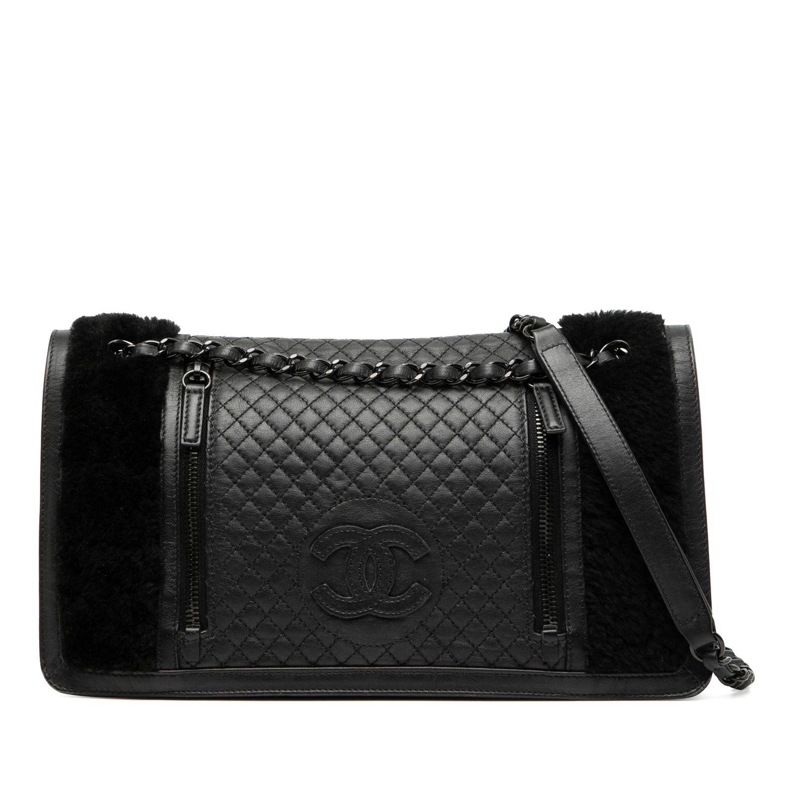 Chanel Quilted Shearling and Lambskin Single Flap Shoulder Bag Black: Chanel Quilted Shearling and Lambskin Single Flap Shoulder Bag Black This Chanel Large CC Quilted Lambskin and Shearling Single Flap shoulder bag showcases a luxurious lambskin leather and fur exterio