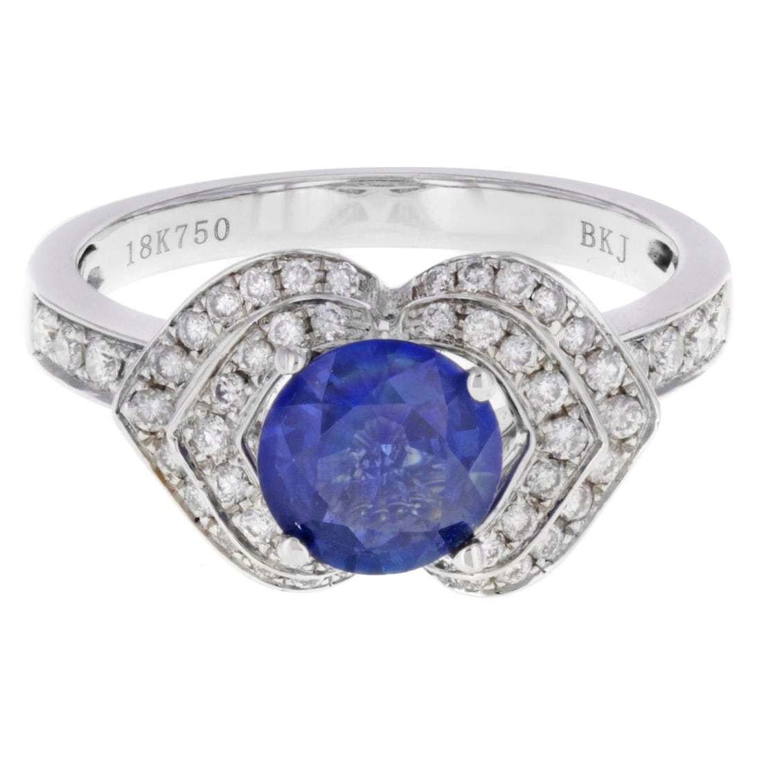 Rachel Koen 18K White Gold Sapphire Diamond Cocktail Ring 1.5 cttw: Rachel Koen 18K White Gold Sapphire Diamond Cocktail Ring 1.5 cttw This exquisite Rachel Koen round sapphire diamond ring is a stunning piece crafted in 18K white gold. The ring features a brilliant b