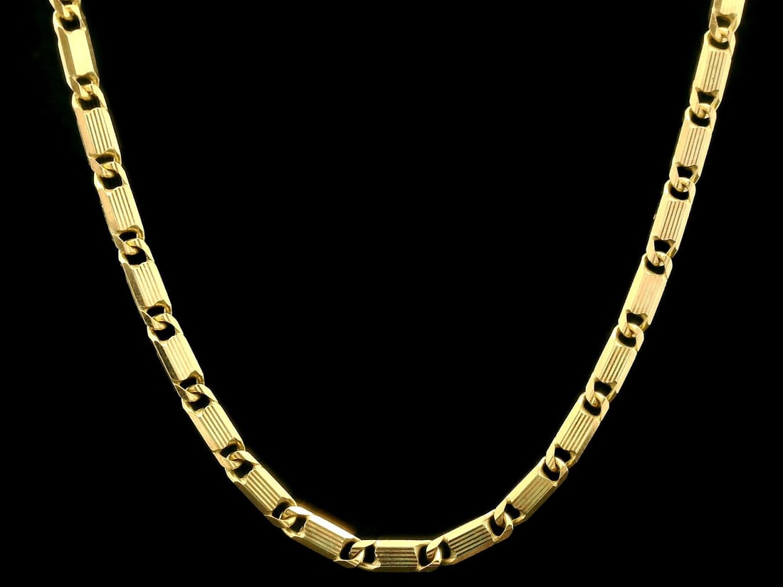 Elegant 18k Yellow Gold Flat Etched Link Chain Necklace 19.5in (1 of 5)
