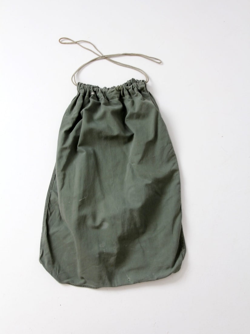 Vintage Olive Green U.S. Army Drawstring Bag from Fort Bragg (1 of 8)