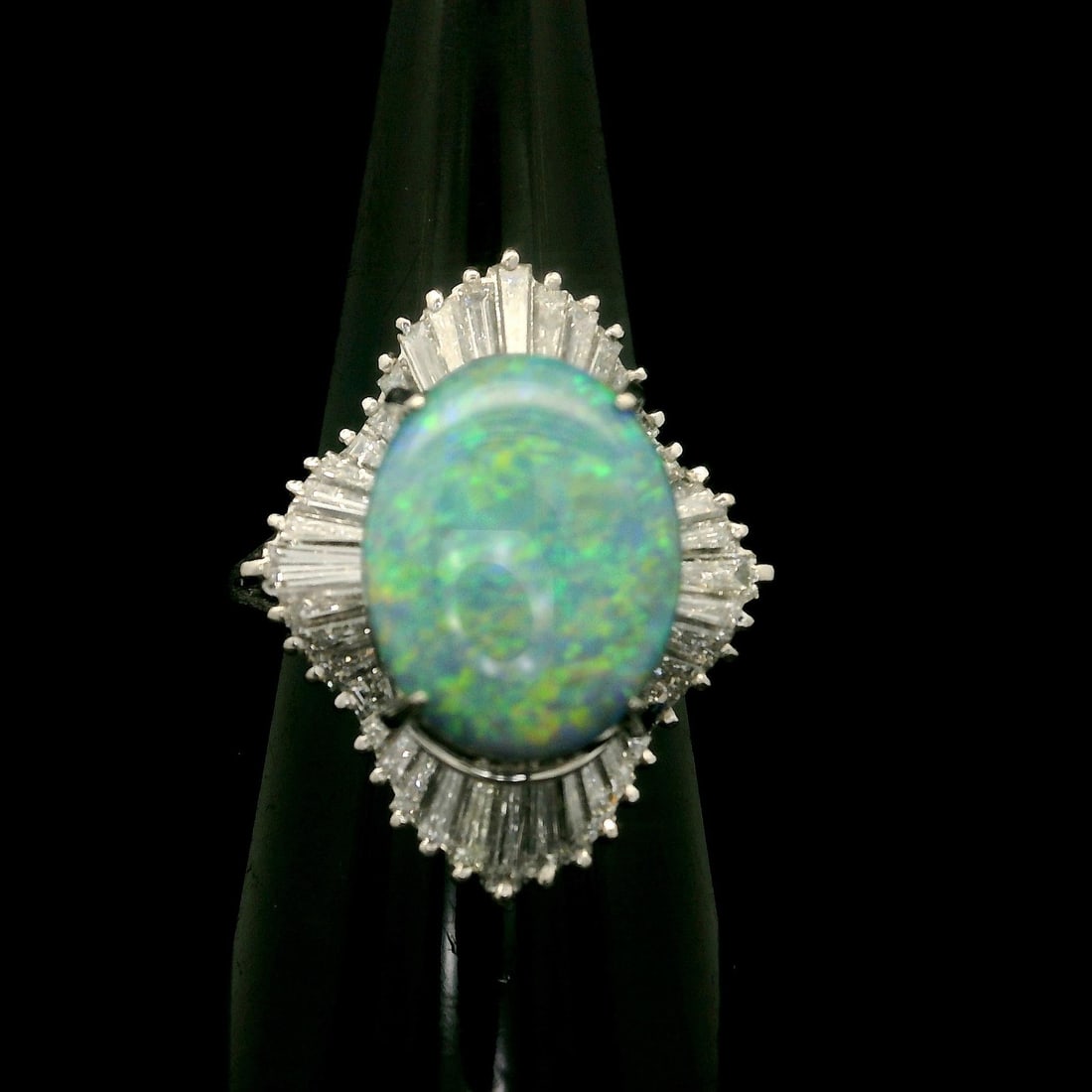 Vintage Platinum GIA 3.83ctw Gray Opal Diamond Ballerina Ring: Vintage Platinum GIA 3.83ctw Gray Opal Diamond Ballerina Ring This exquisite Vintage Platinum Ballerina Ring features a stunning 3.83 carats total weight, showcasing a natural gray opal and dazzling d