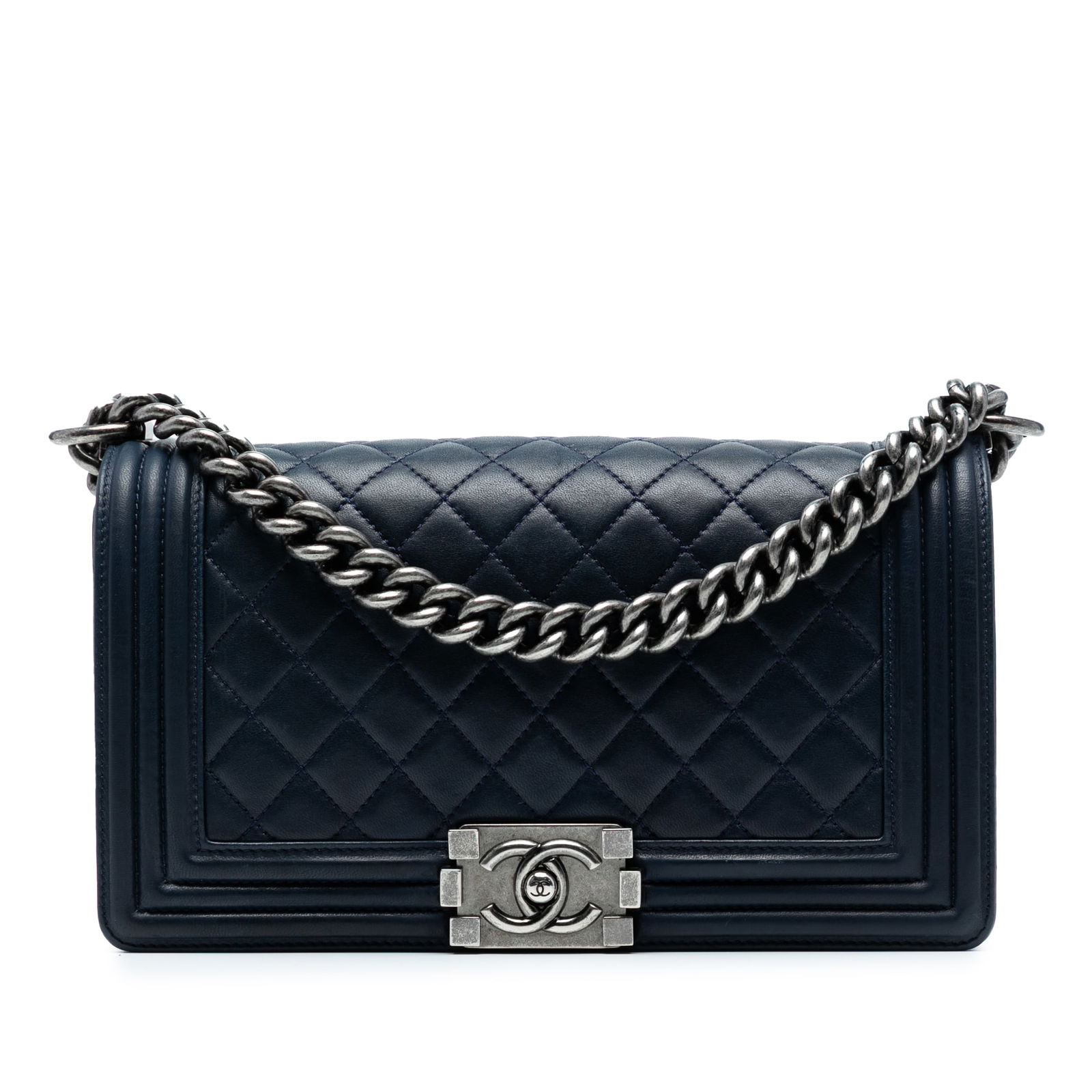 Chanel Old Medium Quilted Lambskin Boy Flap Bag Blue: Chanel Old Medium Quilted Lambskin Boy Flap Bag Blue This Chanel Old Medium Quilted Lambskin Boy Flap bag combines luxury and functionality, featuring a stylish blue leather body complemented by a gol