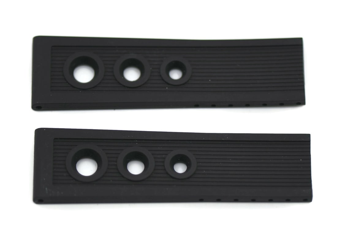 Authentic Breitling Blue Rubber Wristwatch Band 24mm (1 of 2)