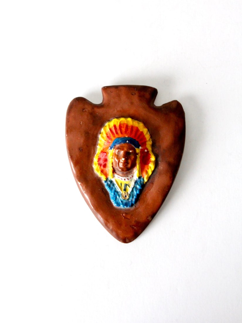 Vintage Arrowhead Chalkware Wall Hanging Indian Chief (1 of 5)