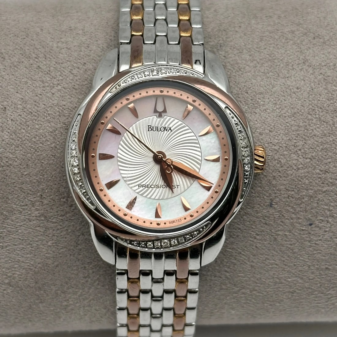 Bulova Precisionist 98R153 Two-Tone Stainless Steel Ladies Watch: Bulova Precisionist 98R153 Two-Tone Stainless Steel Ladies Watch The Bulova Precisionist Brightwater Two-Tone Stainless Steel Ladies Watch 98R153 is a stylish and sophisticated accessory perfect for c