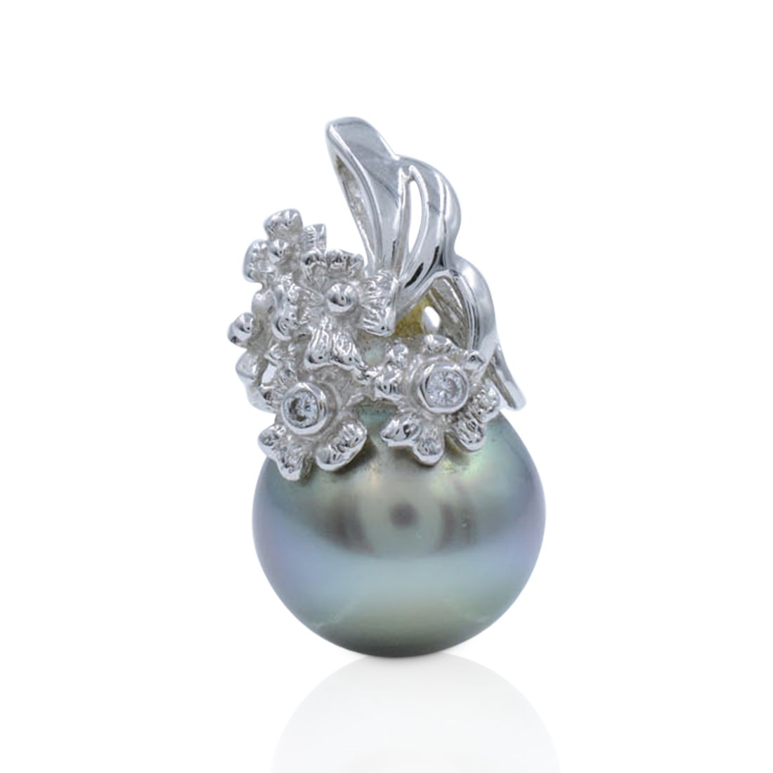 Rachel Koen Black Tahitian Pearl Diamond Pendant 18K White Gold: Rachel Koen Black Tahitian Pearl Diamond Pendant 18K White Gold This exquisite pendant features a stunning black Tahitian pearl set in 18K white gold, complemented by round cut diamonds for a touch of