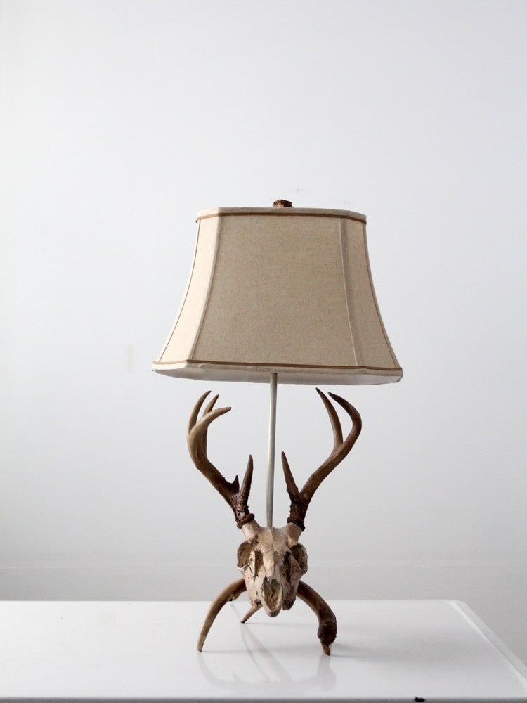 Vintage Faux Deer Skull Table Lamp with Antlers (1 of 7)