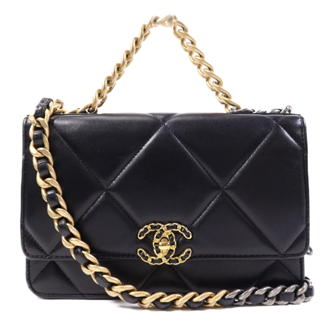 Black Lambskin CHANEL AP3267 CC Wallet On Chain Shoulder Bag: Black Lambskin CHANEL AP3267 CC Wallet On Chain Shoulder Bag This CHANEL CC Wallet On Chain (WOC) shoulder bag is crafted from luxurious black lambskin leather, offering a sophisticated and timeless l