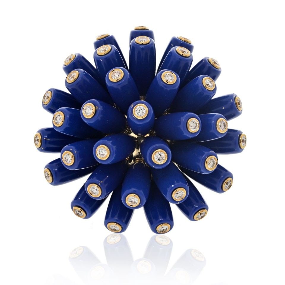 Cartier Paris Nouvelle Vague 18K Yellow Gold Lapis Diamond Ring: Cartier Paris Nouvelle Vague 18K Yellow Gold Lapis Diamond Ring This stunning Cartier Paris Nouvelle Vague ring is a true statement piece crafted from luxurious 18K yellow gold. Weighing 44.5 grams, t
