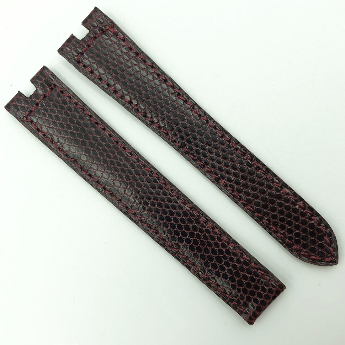 Cartier Burgundy Leather Deployant Strap 14.5mm 5809D07OCAB: Cartier Burgundy Leather Deployant Strap 14.5mm 5809D07OCAB This is an authentic Cartier wristwatch band crafted from burgundy leather, designed specifically for deployant clasp watches. The band feat