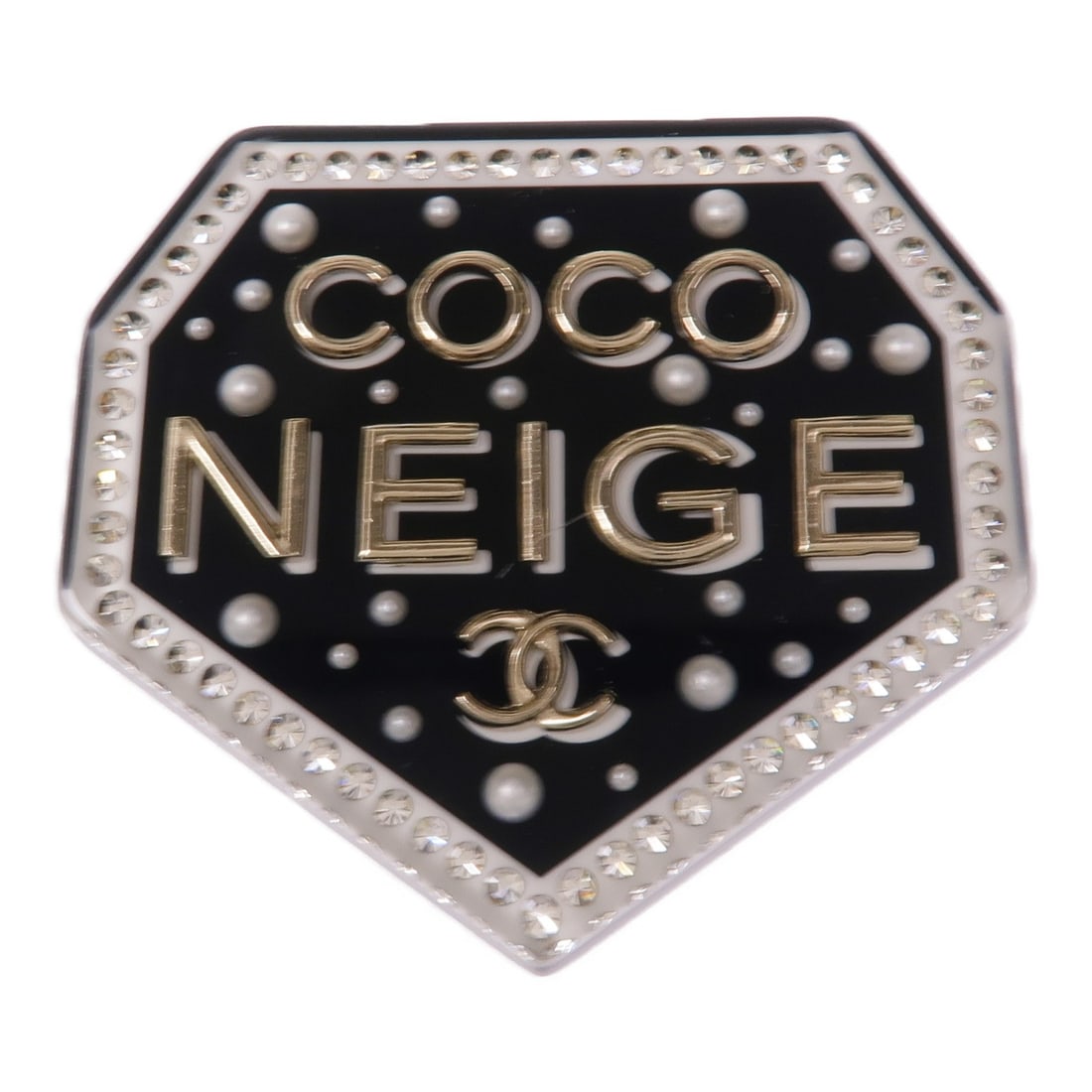 CHANEL CC Logo Brooch Black PVC Elegant Accessory: CHANEL CC Logo Brooch Black PVC Elegant Accessory This exquisite CHANEL brooch is a must-have accessory for any fashion enthusiast. Crafted from high-quality materials, this stylish piece features a s