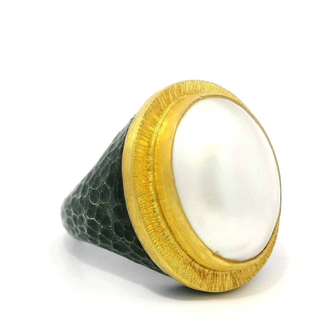Lika Behar Oxidized Silver 24k Gold Mabe Pearl Cocktail Ring: Lika Behar Oxidized Silver 24k Gold Mabe Pearl Cocktail Ring Elevate your style with this exquisite Lika Behar cocktail ring, featuring a stunning genuine Mabe pearl set in an oxidized sterling silver
