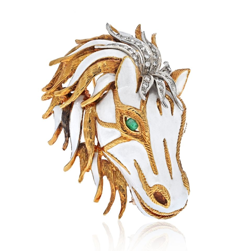 David Webb Horse Face Brooch Platinum 18K Gold White Enamel Diamonds: David Webb Horse Face Brooch Platinum 18K Gold White Enamel Diamonds This stunning David Webb brooch features a striking horse face design crafted from platinum and 18K yellow gold. The piece weighs 4