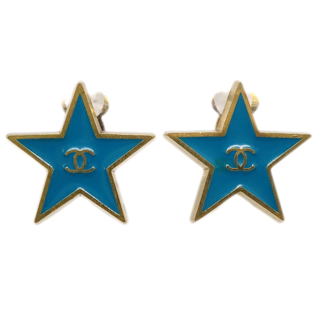 Chanel Blue Star Clip-On Earrings Gold-Plated 01P: Chanel Blue Star Clip-On Earrings Gold-Plated 01P These exquisite Chanel Star Earrings feature a stunning blue color and a classic star shape, perfect for adding a touch of elegance to any outfit. Des