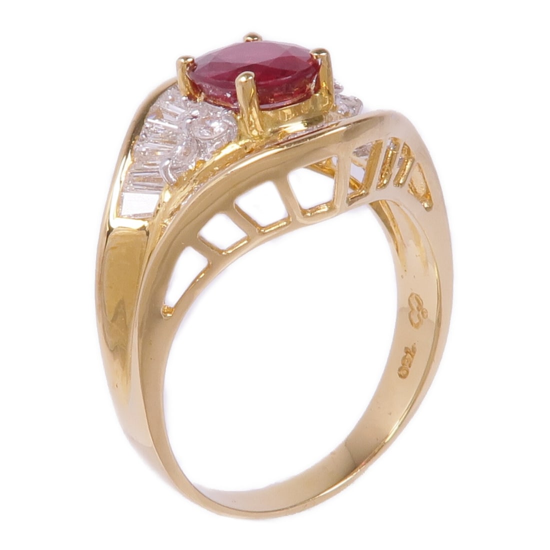 Ruby Diamond Ring in 18K Yellow Gold Size 6.75 Jewelry: Ruby Diamond Ring in 18K Yellow Gold Size 6.75 Jewelry This exquisite ring features a stunning ruby set in luxurious 18K yellow gold. With a size of 6.75 in the US, it boasts a beautiful pink hue, mak