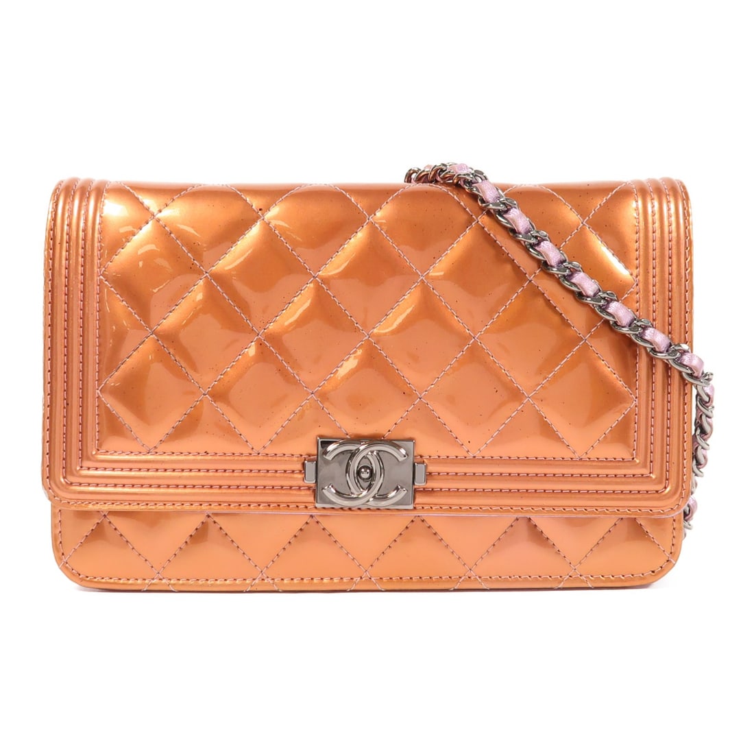 CHANEL Boy Shoulder Bag A80287 Orange Patent Leather: CHANEL Boy Shoulder Bag A80287 Orange Patent Leather This stylish Boy Chanel Chain Shoulder Bag in vibrant orange patent leather showcases the iconic CHANEL CC logo. With a compact design, it features