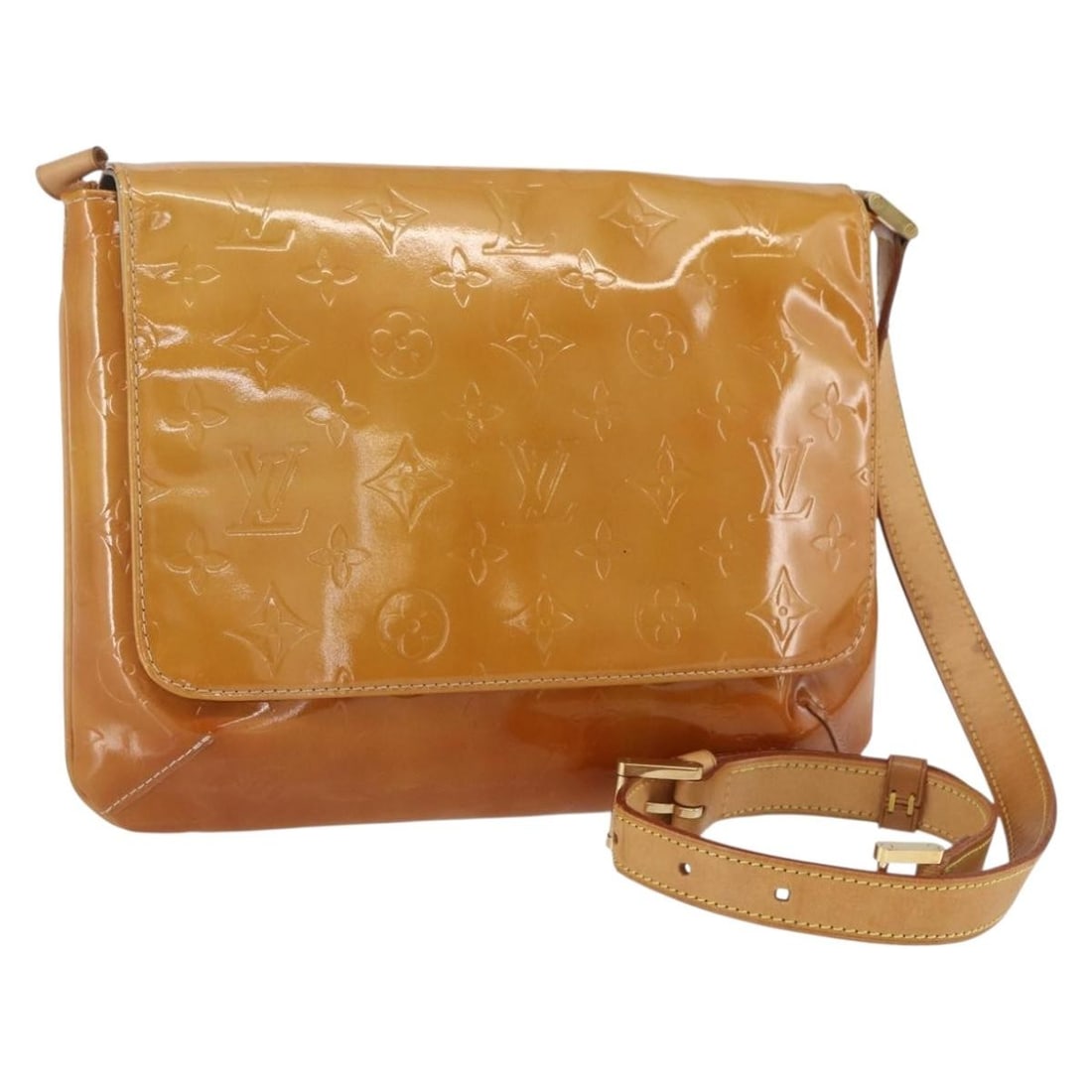 Louis Vuitton Thompson Street Beige Patent Leather Shoulder Bag M91301: Louis Vuitton Thompson Street Beige Patent Leather Shoulder Bag M91301 This is a Louis Vuitton Monogram Vernis Thompson Street shoulder bag in beige patent leather. The bag features a structured silho
