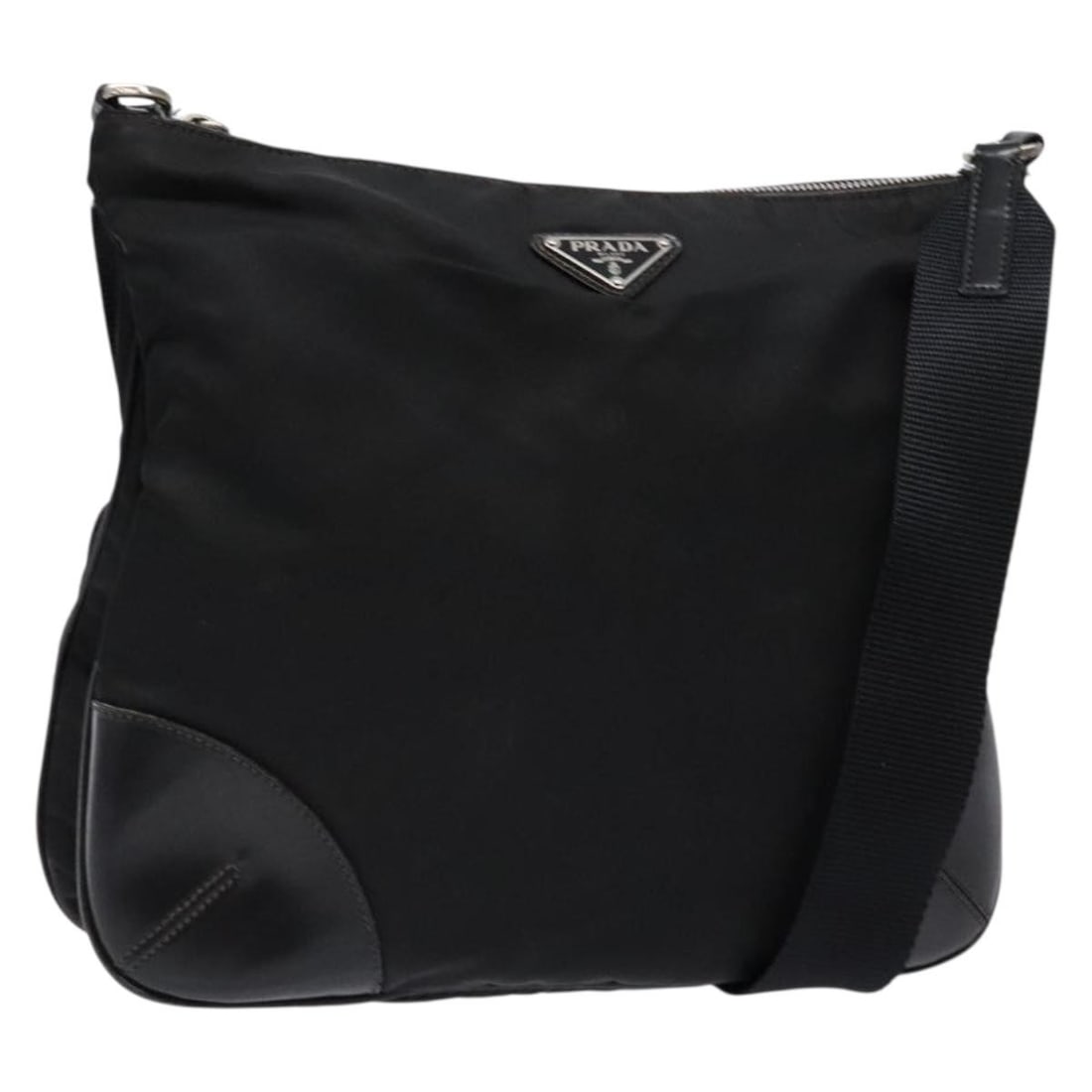 PRADA Black Silver Nylon Shoulder Bag Made in Italy Auth: PRADA Black Silver Nylon Shoulder Bag Made in Italy Auth Elevate your style with this PRADA shoulder bag, crafted from durable nylon in a sleek black and silver color scheme. This versatile bag featur