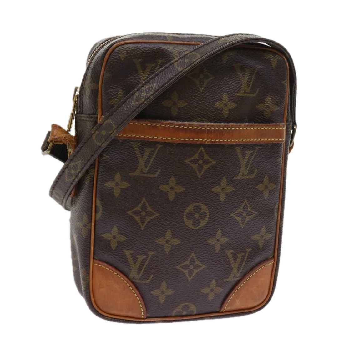 LOUIS VUITTON Monogram Danube Shoulder Bag M45266 Authentic: LOUIS VUITTON Monogram Danube Shoulder Bag M45266 Authentic Introducing the iconic LOUIS VUITTON Monogram Danube Shoulder Bag, a stylish and functional accessory for everyday use. Crafted from durable