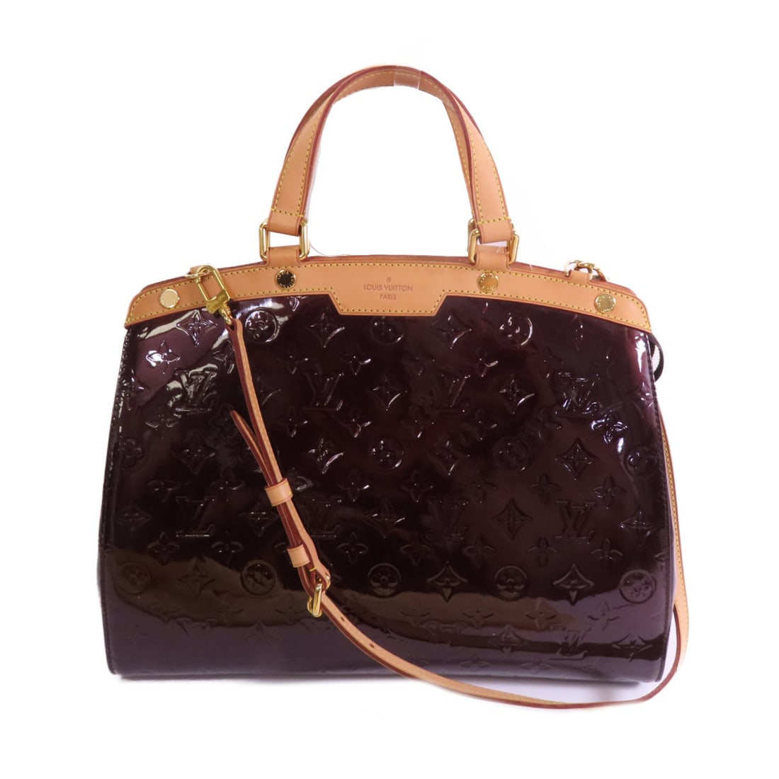 Louis Vuitton Brea MM 2 Way Shoulder Bag Burgundy Patent Leather GHW: Louis Vuitton Brea MM 2 Way Shoulder Bag Burgundy Patent Leather GHW This Louis Vuitton Brea MM 2 Way Shoulder Bag is a stylish accessory crafted from high-quality patent leather in a striking burgund