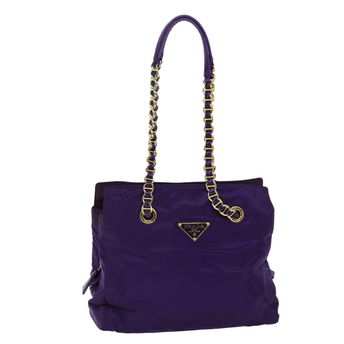 PRADA Purple Nylon Chain Shoulder Bag Made in Italy: PRADA Purple Nylon Chain Shoulder Bag Made in Italy This authentic PRADA Chain Shoulder Bag is crafted from high-quality nylon in a vibrant purple color, making it a stylish addition to your collectio