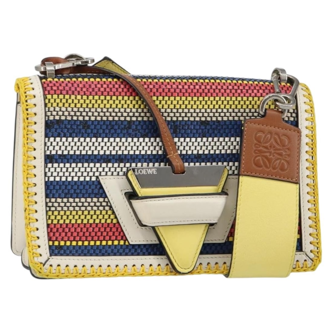 LOEWE Barcelona Yellow Silver Leather Shoulder Bag Auth 128170V: LOEWE Barcelona Yellow Silver Leather Shoulder Bag Auth 128170V This authentic LOEWE Barcelona Shoulder Bag is a stylish accessory crafted in Spain from high-quality leather. The exterior features a v