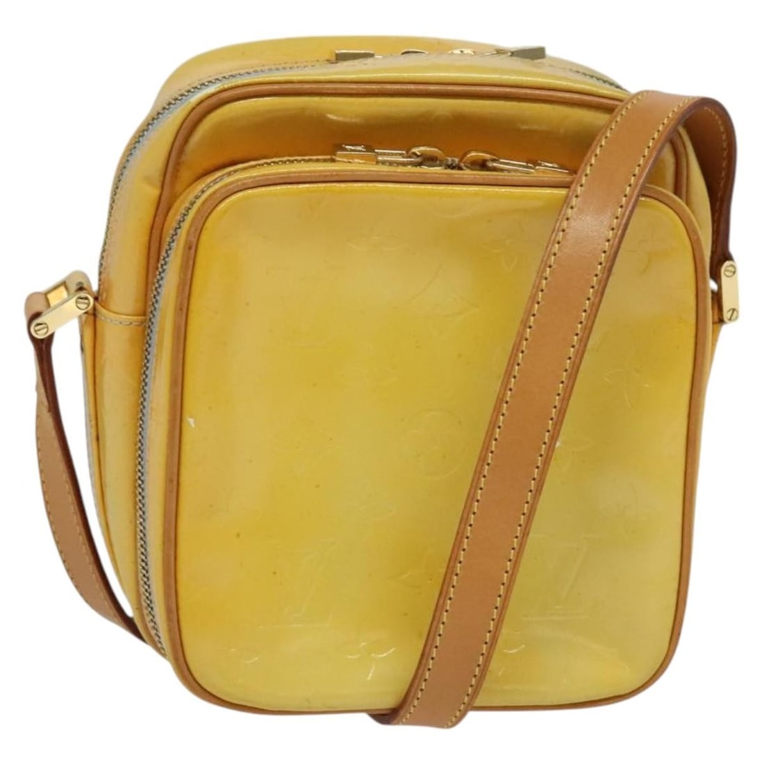 LOUIS VUITTON Monogram Vernis Wooster Shoulder Bag Gris M91036 Patent Leather: LOUIS VUITTON Monogram Vernis Wooster Shoulder Bag Gris M91036 Patent Leather This authentic Louis Vuitton Monogram Vernis Wooster Shoulder Bag in Gris is crafted from high-quality patent leather, sho