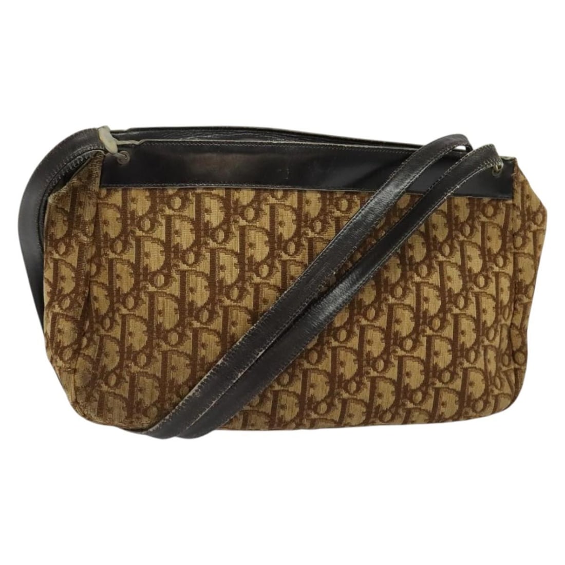 Christian Dior Trotter Canvas Brown Gold Shoulder Bag Authentic: Christian Dior Trotter Canvas Brown Gold Shoulder Bag Authentic Enhance your accessory collection with this authentic Christian Dior Trotter Canvas Shoulder Bag. Crafted in France, this stylish should