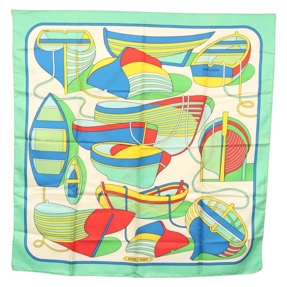 HERMES Carre 90 Scarf Thalassa Green Silk Auth 142398: HERMES Carre 90 Scarf Thalassa Green Silk Auth 142398 Elevate your accessory collection with this HERMES Carre 90 Scarf titled "THALASSA". Crafted in France from luxurious silk, this stunning green sc