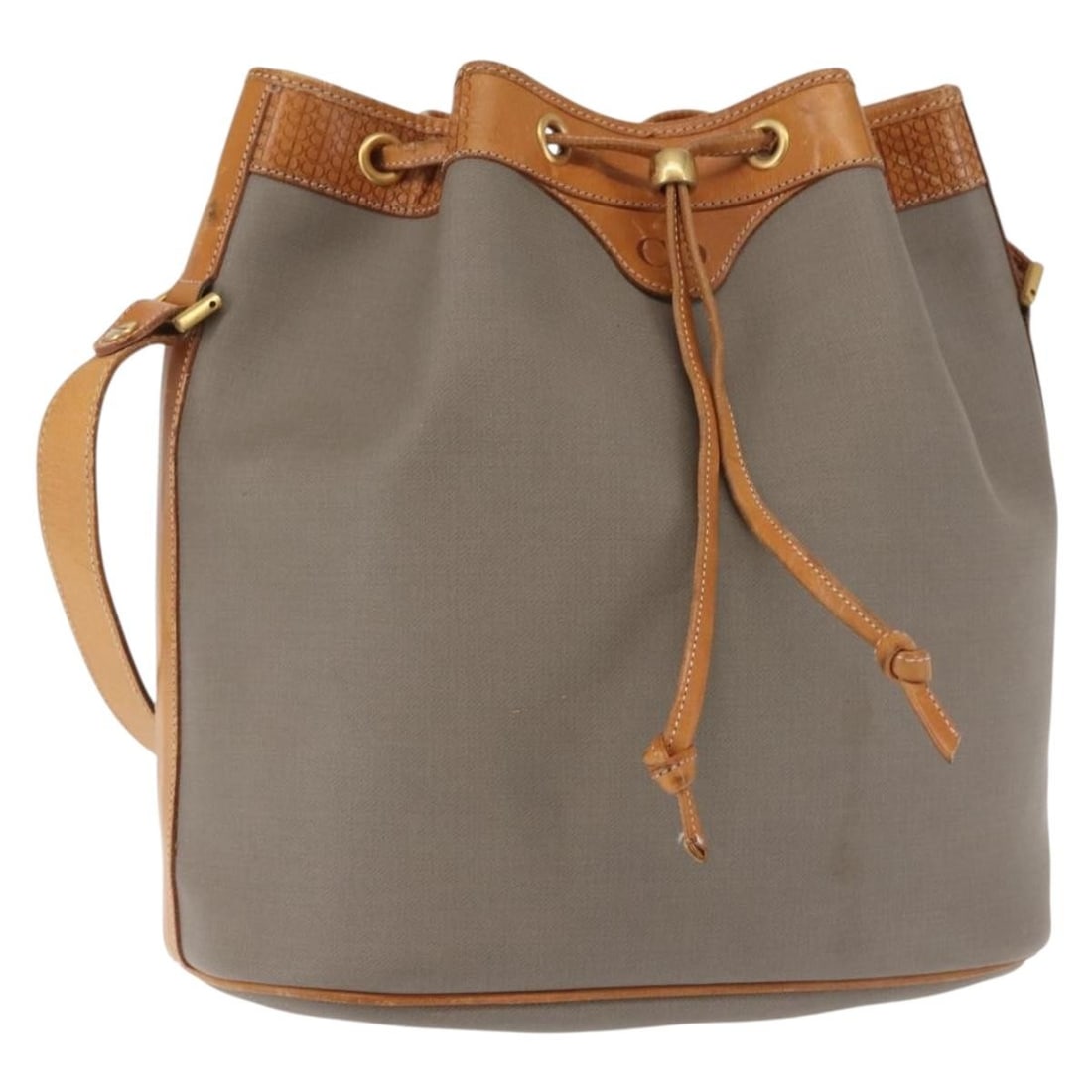 Christian Dior Gray Gold PVC Leather Shoulder Bag Auth France: Christian Dior Gray Gold PVC Leather Shoulder Bag Auth France This Christian Dior Shoulder Bag showcases a sophisticated blend of gray and gold PVC leather, crafted in France. Designed for both style