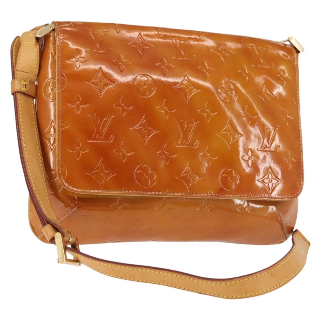 LOUIS VUITTON Monogram Vernis Thompson Street Bag Beige M91301 Patent Leather: LOUIS VUITTON Monogram Vernis Thompson Street Bag Beige M91301 Patent Leather This authentic Louis Vuitton Monogram Vernis Thompson Street Bag is a stylish shoulder bag crafted from high-quality paten