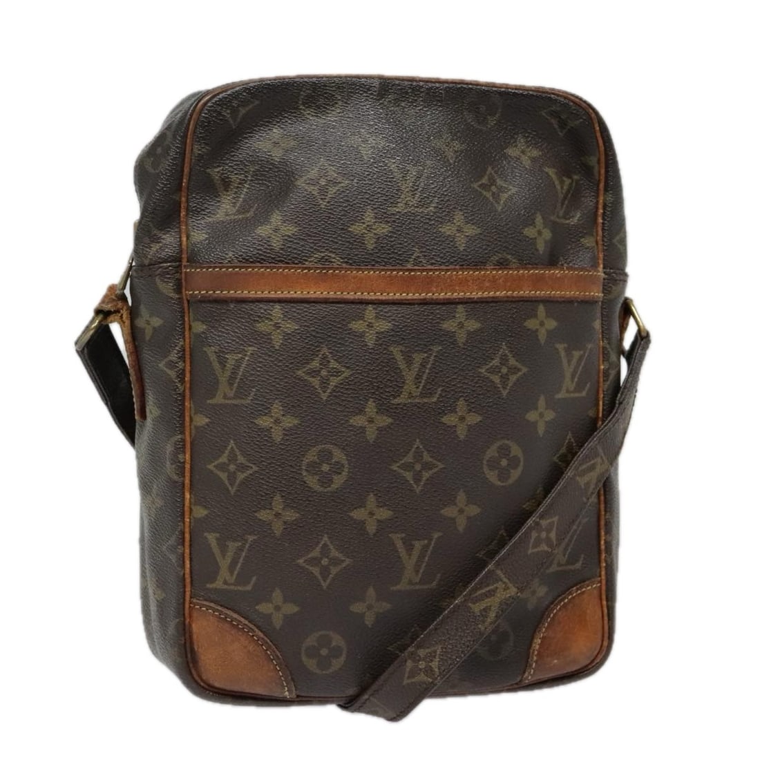 LOUIS VUITTON Monogram Danube MM Shoulder Bag M45264 Made in France: LOUIS VUITTON Monogram Danube MM Shoulder Bag M45264 Made in France Introducing the LOUIS VUITTON Monogram Danube MM Shoulder Bag, a stylish and functional accessory crafted from durable Monogram Canv
