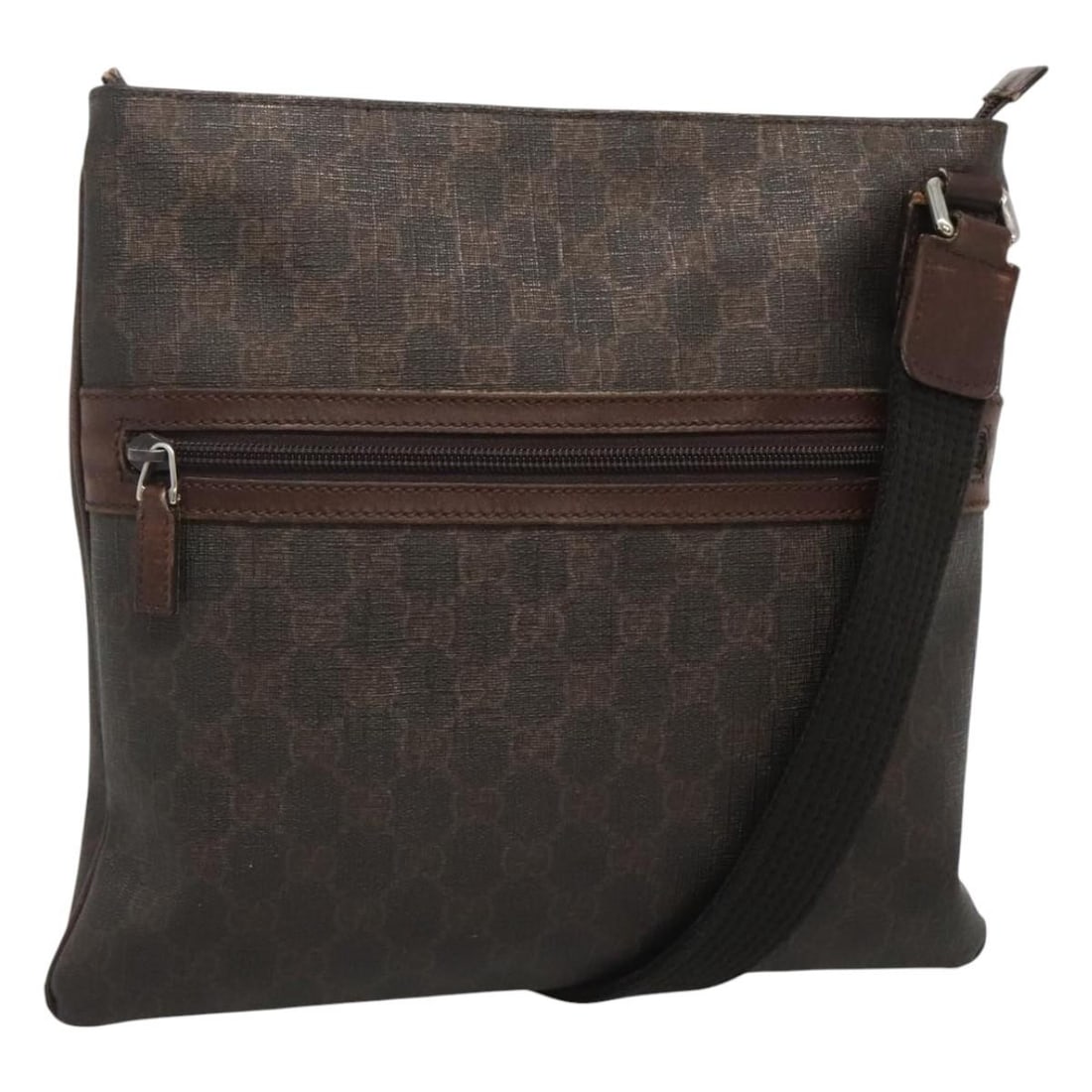 GUCCI GG Supreme Shoulder Bag Brown Silver PVC Auth 264217: GUCCI GG Supreme Shoulder Bag Brown Silver PVC Auth 264217 This GUCCI GG Supreme Shoulder Bag is a stylish accessory that combines functionality with a chic design. Crafted from PVC leather, it featur