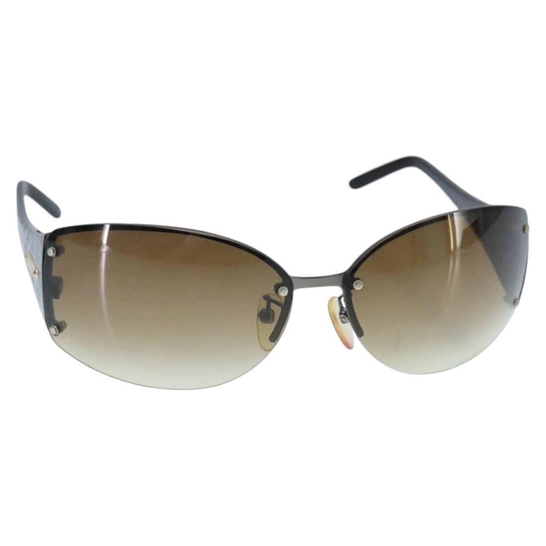 Authentic CELINE Brown Plastic Sunglasses Made in Italy: Authentic CELINE Brown Plastic Sunglasses Made in Italy Elevate your style with these authentic CELINE sunglasses, expertly crafted in Italy. These sunglasses feature a chic brown plastic frame, combi