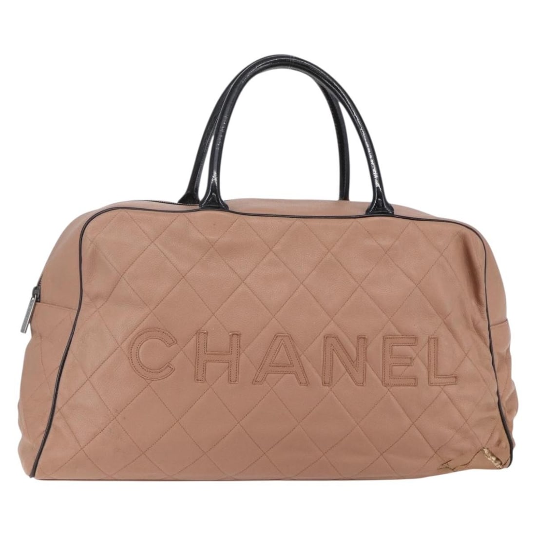 CHANEL Matelasse Boston Bag Pink Silver Leather Auth gh1196: CHANEL Matelasse Boston Bag Pink Silver Leather Auth gh1196 Presenting the iconic CHANEL Matelasse Boston Bag, crafted from luxurious grained calfskin in a stunning pink and silver color combination.