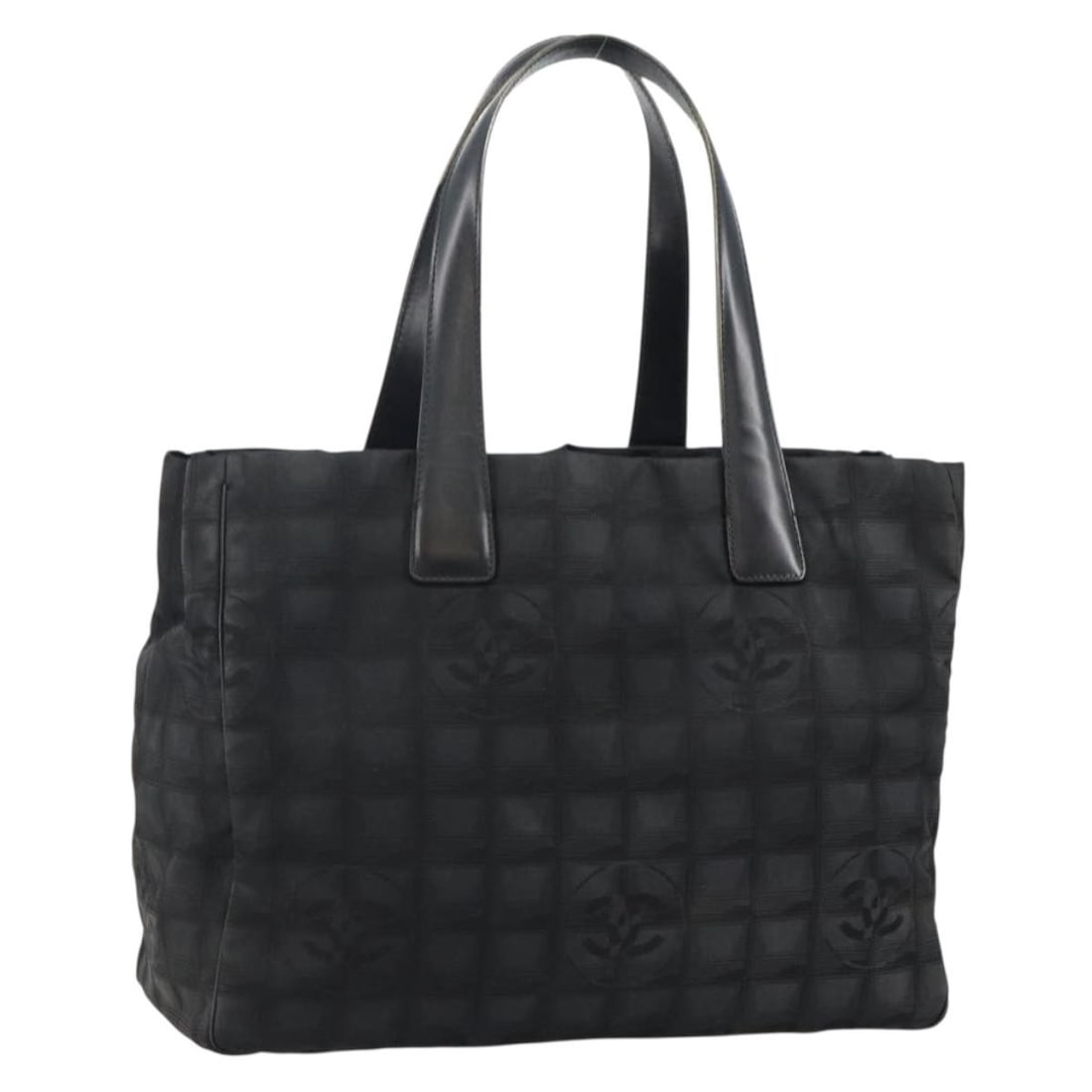 CHANEL New Travel Tote Bag Black Nylon Gold CC Italy: CHANEL New Travel Tote Bag Black Nylon Gold CC Italy This CHANEL New Travel Line Tote Bag combines luxury and practicality, crafted from durable nylon in a sleek black and gold color scheme. Measuring