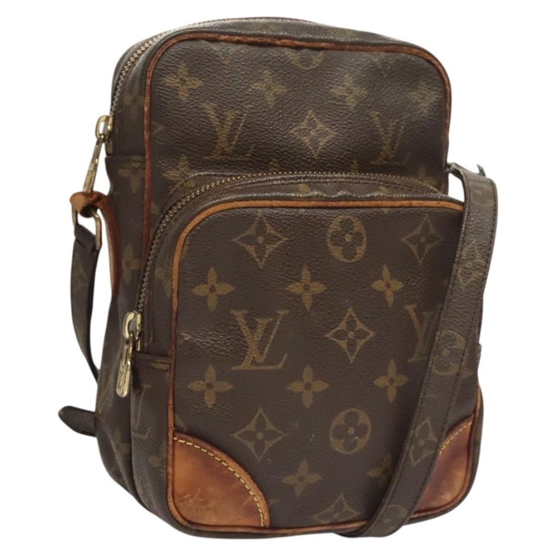 LOUIS VUITTON Monogram Amazon Shoulder Bag M45236 Made in France: LOUIS VUITTON Monogram Amazon Shoulder Bag M45236 Made in France This LOUIS VUITTON Monogram Amazon Shoulder Bag (Model: M45236) is a stylish accessory crafted from durable Monogram Canvas. The bag fe