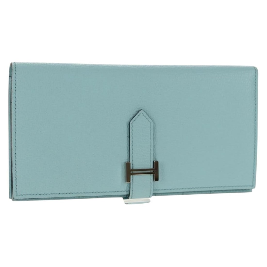 HERMES Bane Souffle Wallet Light Blue Chevre Leather Authentic: HERMES Bane Souffle Wallet Light Blue Chevre Leather Authentic This elegant HERMES Bane Souffle Wallet is crafted in luxurious Chevre leather with a beautiful light blue hue. Designed in France, this