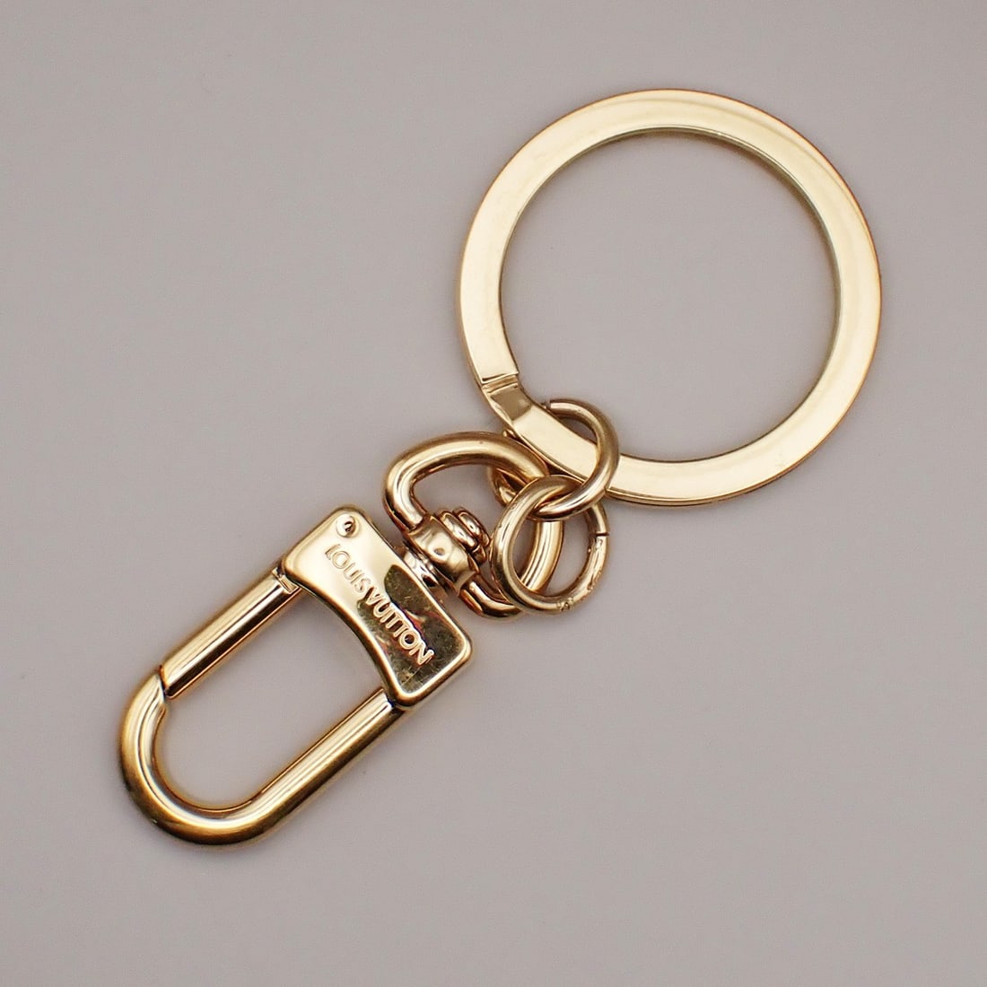 Anokre Gold Keychain and Bag Charm by Louis Vuitton (1 of 2)