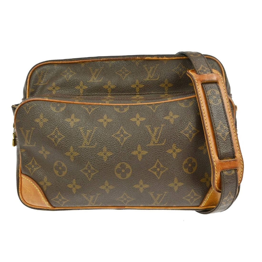 Louis Vuitton Nile Monogram Crossbody Bag M45244 Vintage: Louis Vuitton Nile Monogram Crossbody Bag M45244 Vintage This vintage Louis Vuitton Nile Crossbody Shoulder Bag showcases the iconic Monogram pattern, making it a stylish accessory for casual occasion