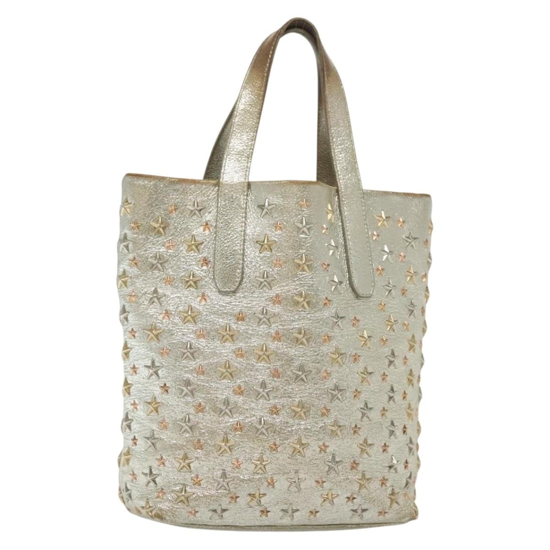 Jimmy Choo Leather Tote Bag Champagne Gold Italy Auth bs28966: Jimmy Choo Leather Tote Bag Champagne Gold Italy Auth bs28966 This stunning Jimmy Choo Tote Bag showcases a luxurious champagne gold leather exterior, perfect for elevating any outfit. With approximat