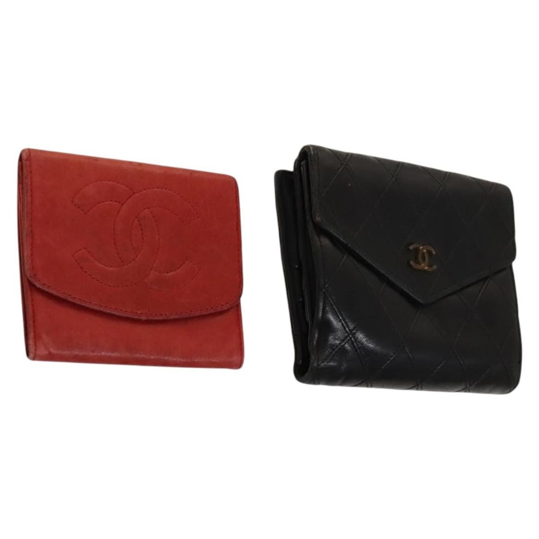CHANEL Leather Wallet Set Red Black CC Auth Made in France: CHANEL Leather Wallet Set Red Black CC Auth Made in France Discover this exquisite CHANEL wallet set, featuring a stylish combination of vibrant red and classic black leather. Crafted in France, this