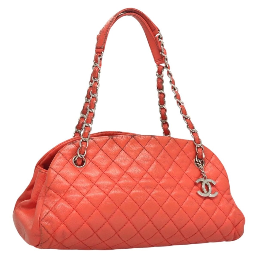 CHANEL Matelasse Chain Shoulder Bag Caviar Skin Orange Silver Authentic: CHANEL Matelasse Chain Shoulder Bag Caviar Skin Orange Silver Authentic This CHANEL Matelasse Chain Shoulder Bag is crafted from luxurious grained calfskin in a striking orange and silver color combin