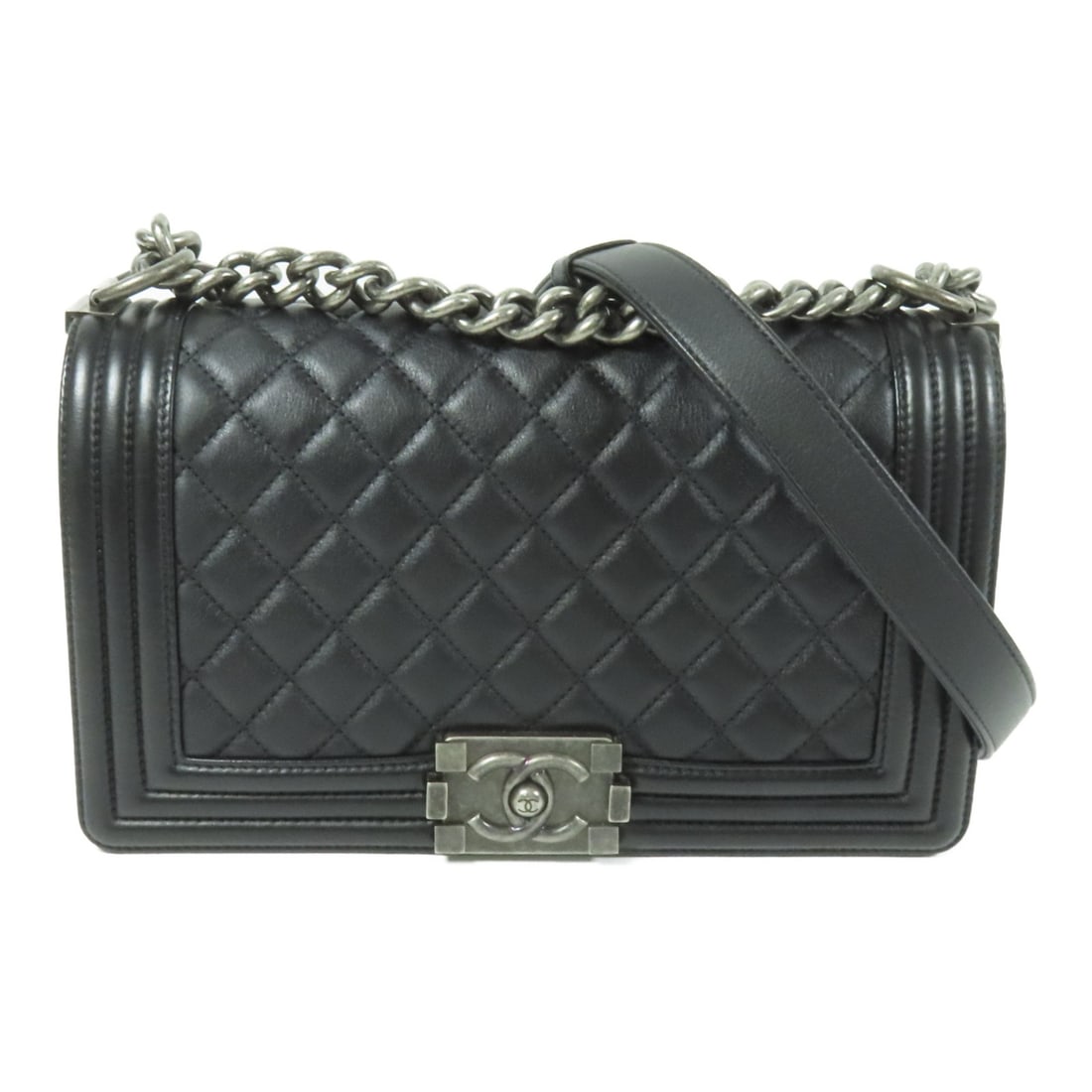CHANEL Boy 25 Black Calfskin Chain Shoulder Bag: CHANEL Boy 25 Black Calfskin Chain Shoulder Bag Discover the elegance of the CHANEL CC Boy 25 Chain Shoulder Bag, crafted from luxurious black calfskin leather. This stylish shoulder bag features a sl