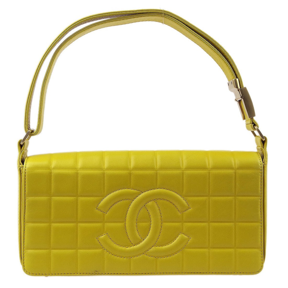 Chanel Choco Bar Yellow Lambskin Shoulder Bag 9x5x2: Chanel Choco Bar Yellow Lambskin Shoulder Bag 9x5x2 This Chanel Choco Bar Shoulder Bag is a perfect blend of style and functionality. Crafted from luxurious beige-yellow lambskin, it features a zip cl