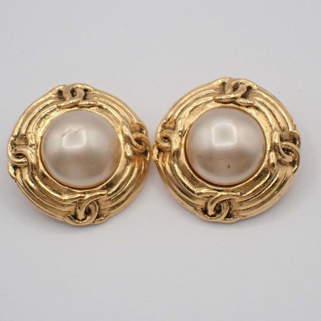 Vintage Chanel Gold Tone Round Clip-On Earrings (1 of 2)